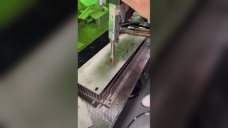 Ringstrahl-Laserschweißmaschine zum Bolzenschweißen